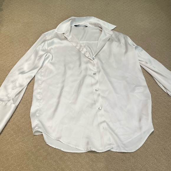 Zara Cream Silk Blouse! - Picture 3 of 5